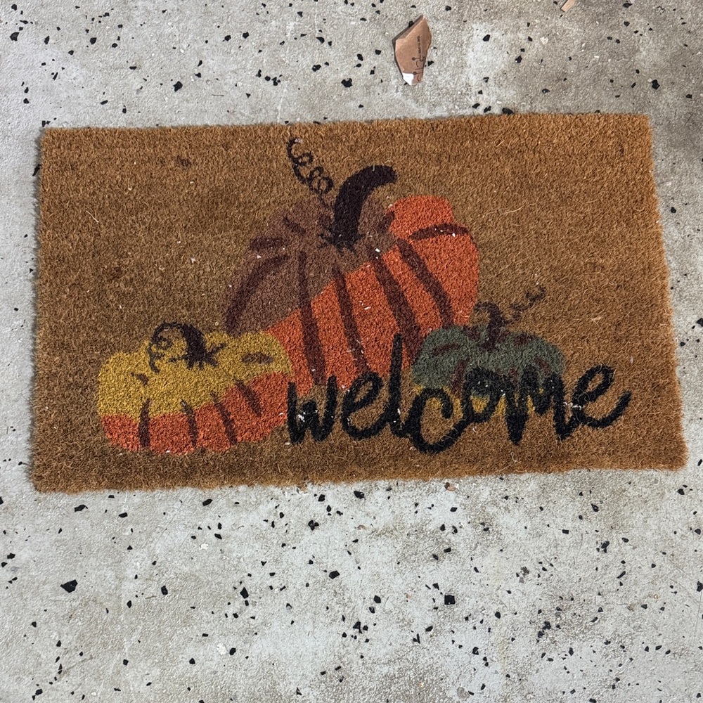 Welcome Pumpkin Doormat - Brown, Yellow, Orange